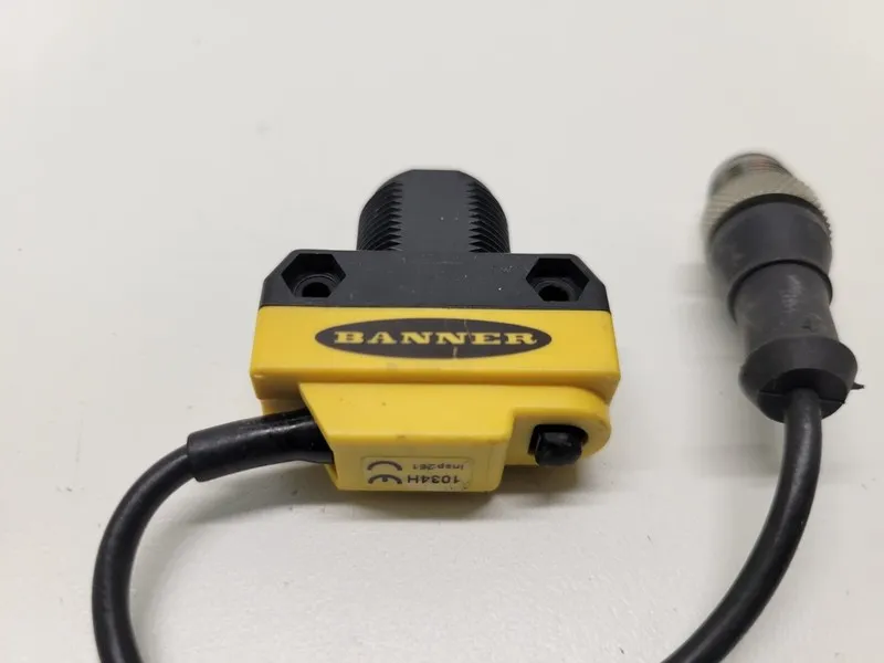 Фотоэлектрический датчик BANNER QS18UPAQ5 PHOTOELECTRIC SENSOR 12-30VDC PNP 50-5