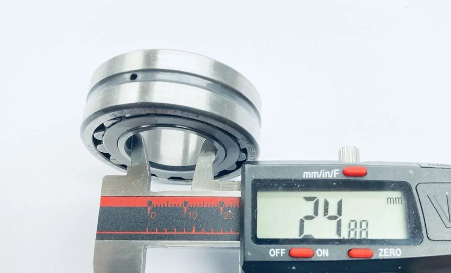 Подшипник SKF 22205 E/C3 Spherical Roller Bearing 25mmId 52mmOd 18mmW C3 no Spli — фото лота 2