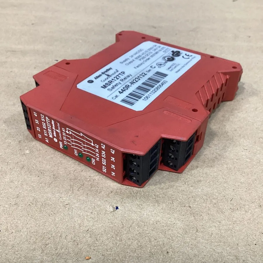 Реле безопасности Allen-Bradley 440R-N23132 MSR127TP Safety Relay 24VAC/DC Ser B