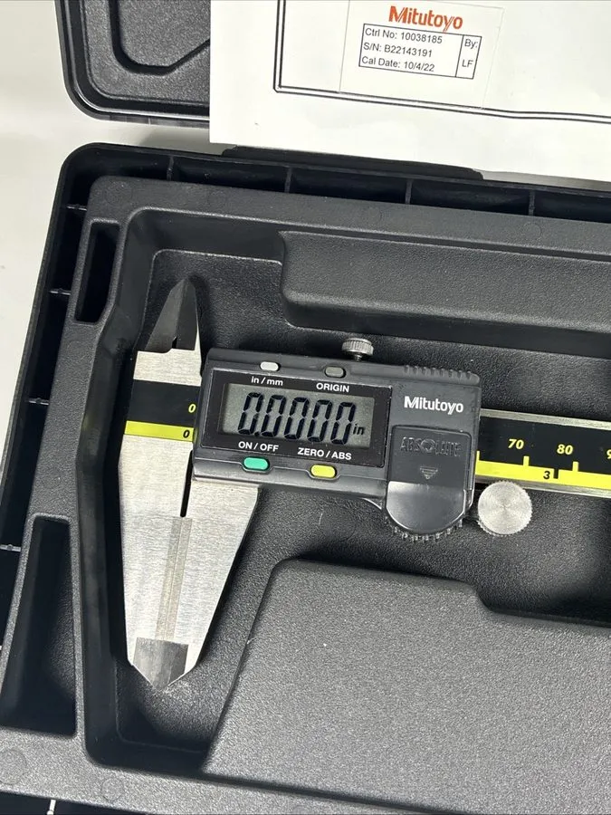 Штангенциркуль Mitutoyo Digital 8” Caliper Carbide ID/OD Jaws 500-164-30CAL CD-8 — фото лота 1