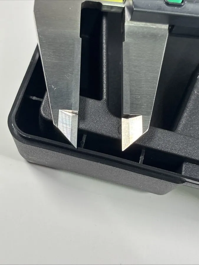 Штангенциркуль Mitutoyo Digital 8” Caliper Carbide ID/OD Jaws 500-164-30CAL CD-8 — фото лота 2