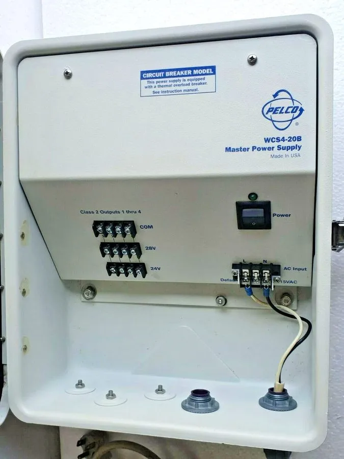 Блок питания Pelco WCS4-20B Camera Power Supply 20 amp, 4 Outputs, 120/240v AC I