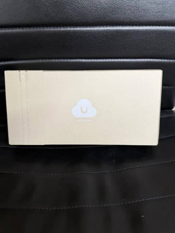 Коммутатор Ubiquiti UniFi Flex 2.5G PoE 8-Port Switch USW-Flex-2.5G-8-PoE 196W 1