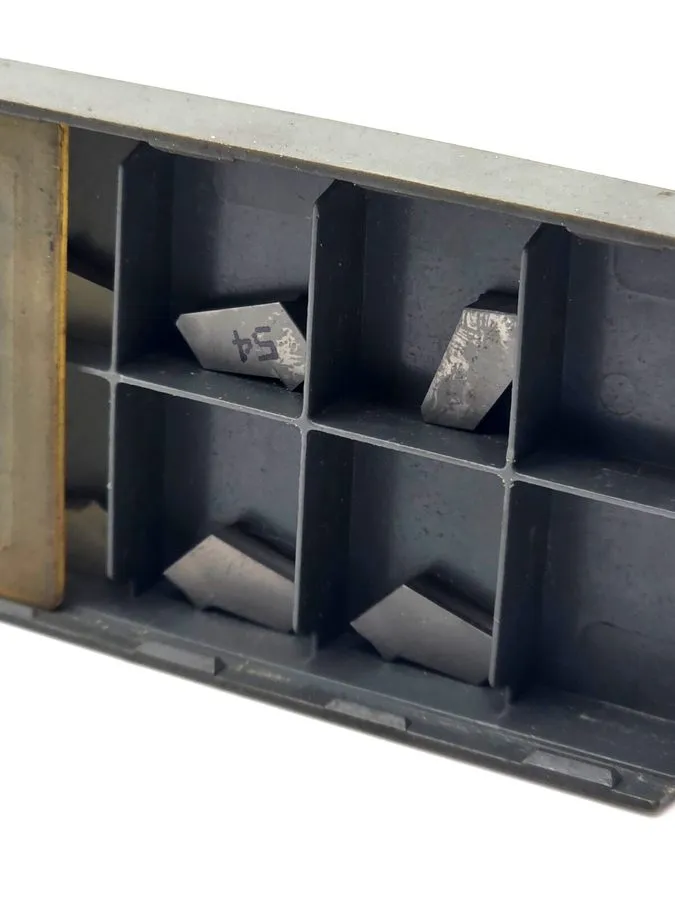 Режущий инструмент ISCAR Cutoff Insert GFR3-8D IC328 6002502 GFR 3 8D