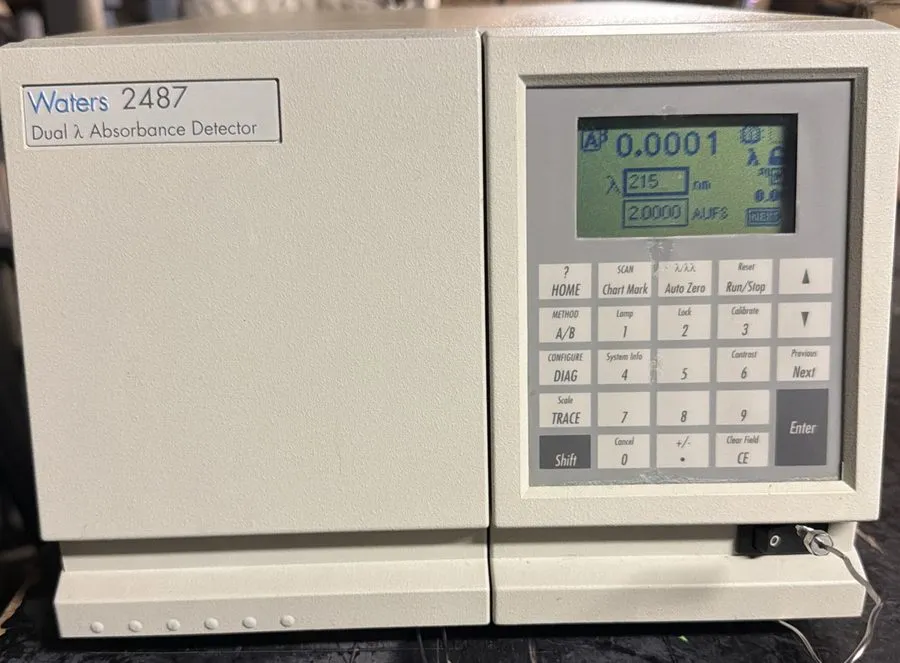 Хроматограф Waters 2487 Dual Wavelength Absorbance Detector UV/Vis HPLC WAT08111