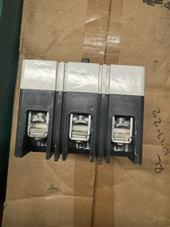 Автоматический выключатель Eaton EHD3070 3 pole 70 amp EHD 14kA@480v EHD14k Circ
