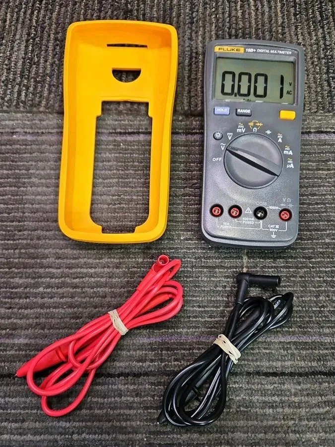 Тестер Fluke 323 True-RMS Digital Clamp Meter, 600V AC & DC Voltage No Leads