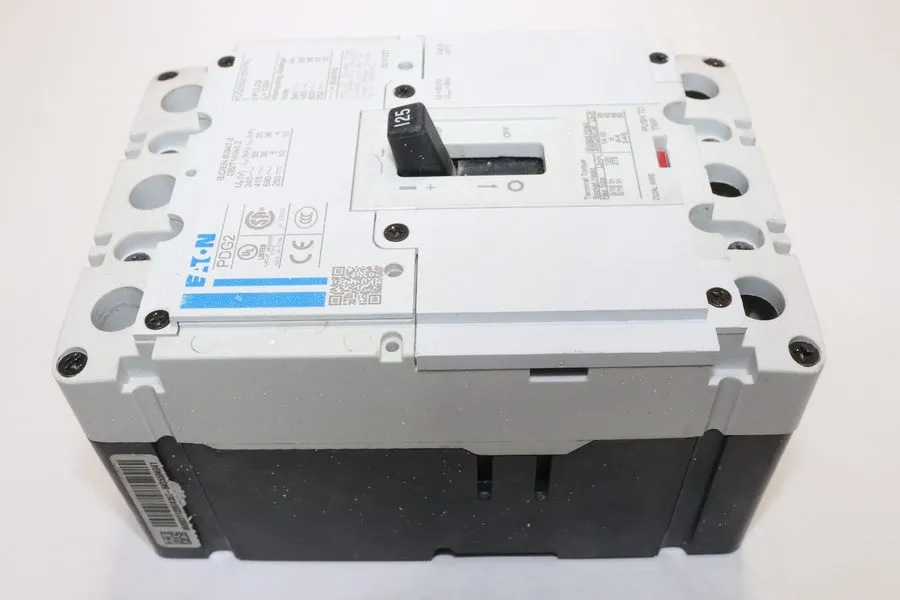 Автоматический выключатель Eaton PDG23G0125TFFL Circuit Breaker 125 Amp 600 V 35