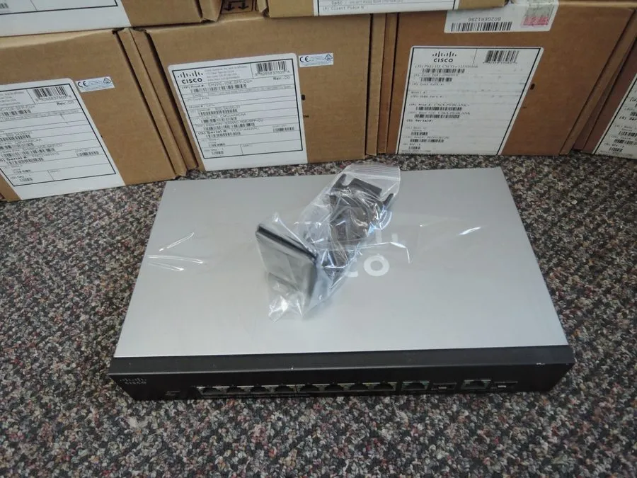 Коммутатор Cisco SG200-10FP 10-Port Gigabit PoE Smart Switch