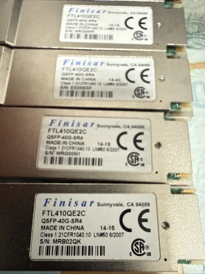 Трансивер x Finisar FTL410QE2C QSFP-40G-SR4 40GBASE-SR4 QSFP+ Transceiver