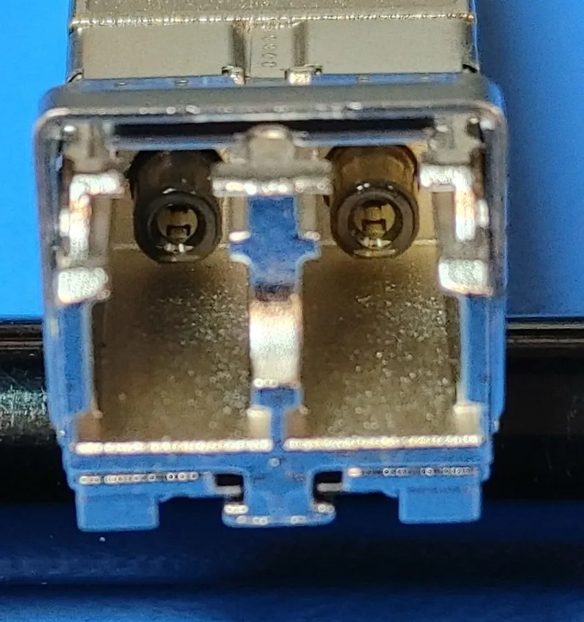 Трансивер Avago AFBR-57F5UMZ-EP1 16GFC/10GE SFP+ SWL Transceiver Modules