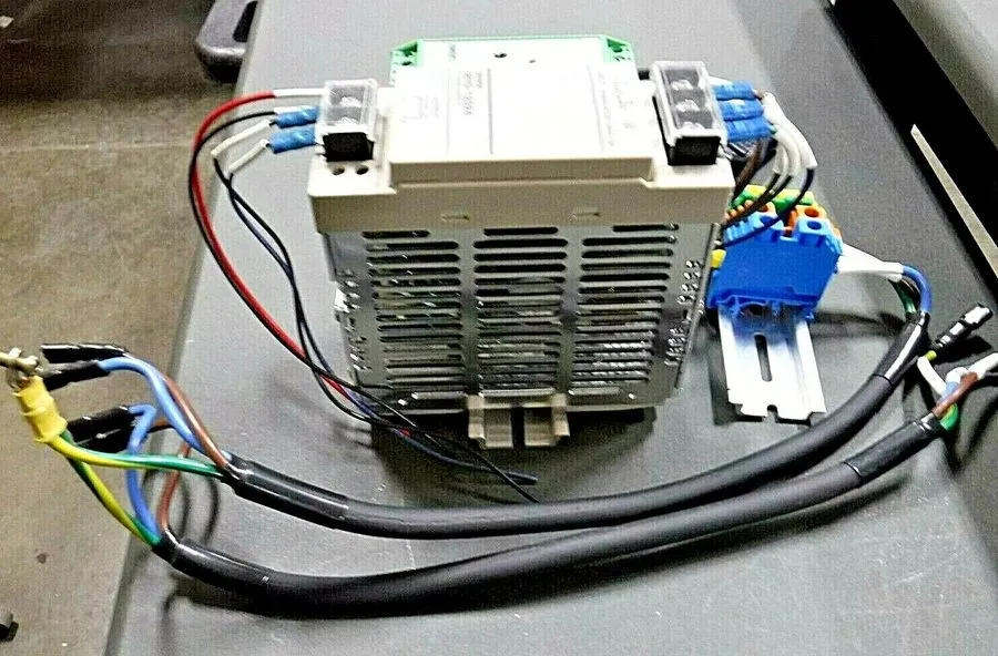 Блок питания Omron S8VS S8VS-12024 DIN Rail Power Supply 24VDC 5A 120W 100-240VA