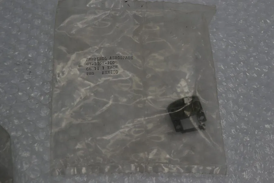 Разъём AMPHENOL 97-3057-1008 Connector