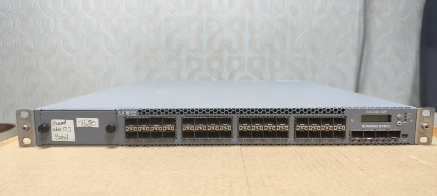 Коммутатор Juniper EX4300-32F 32-Port 4x 10G Ethernet Switch