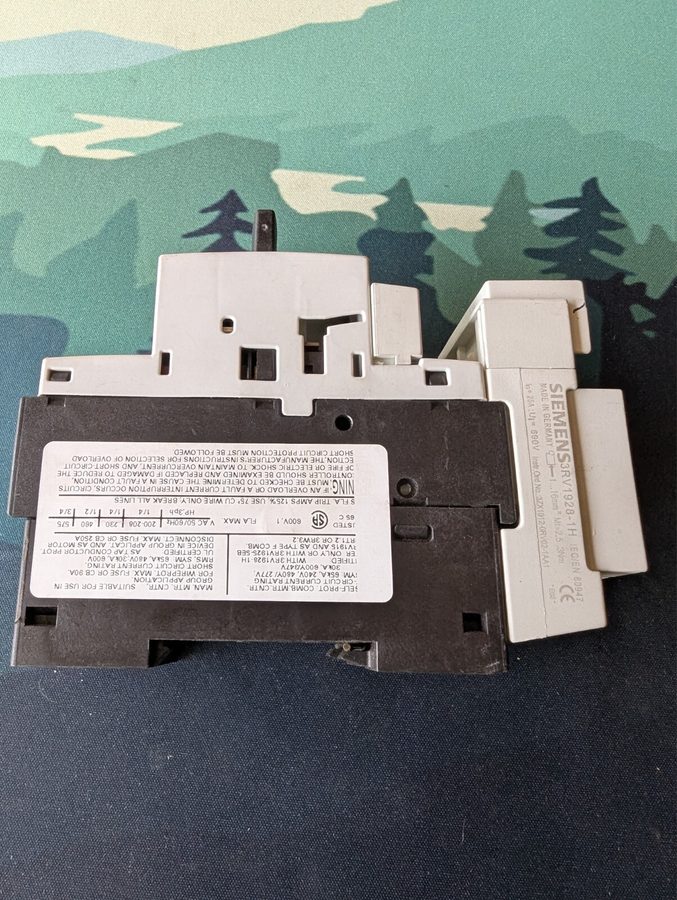 Автоматический выключатель Siemens 3RV1021-0JA10 3-Pole Motor Protection Circuit