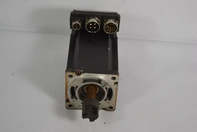 Серводвигатель Allen-Bradley MPL-A310P-HJ24AA Servo Motor 230V 1.58Nm 4.7 Ohms 4