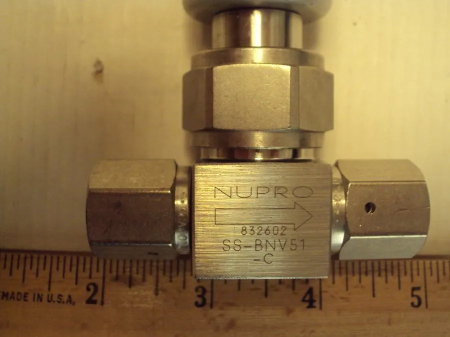 Клапан Swagelok SS-BNV51-C 316L SS HP Bellows Sealed Valve, 1/4" Female Swagelok