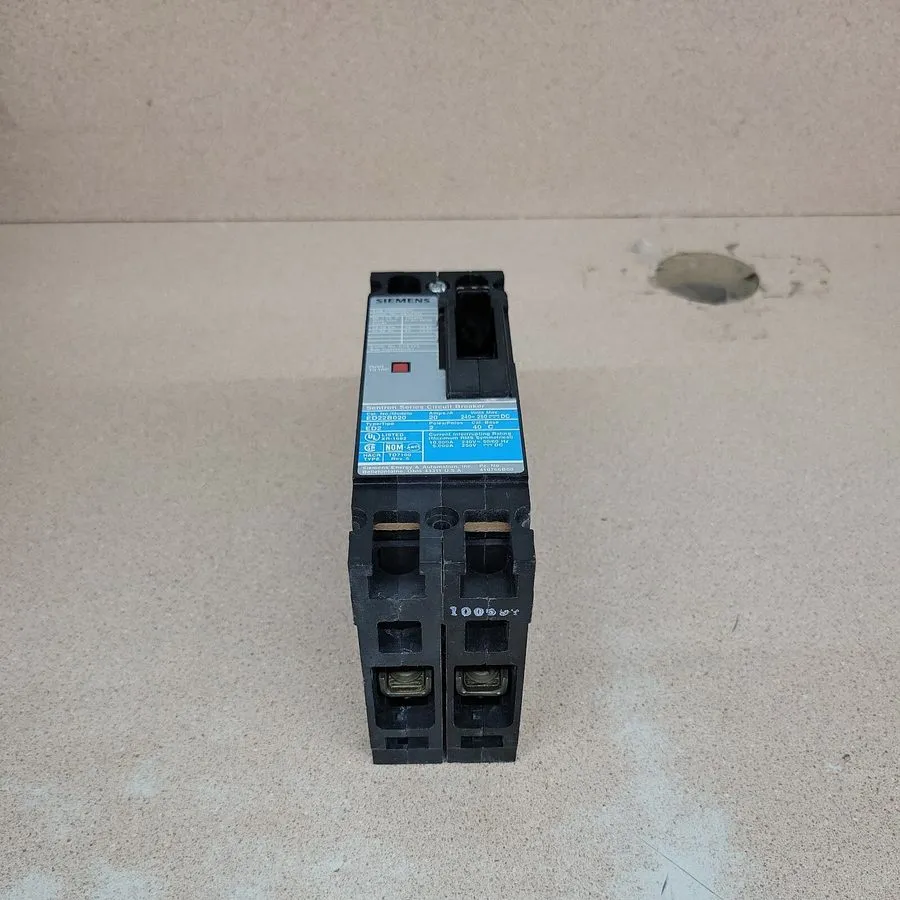 Автоматический выключатель Siemens ITE Sentron Series ED22B020 2 Pole 20 Amp Typ