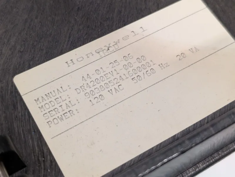 Регистратор Honeywell DR4200E circular chart recorder, 120VAC, 1-pen, DR4200EV1- — фото лота 2