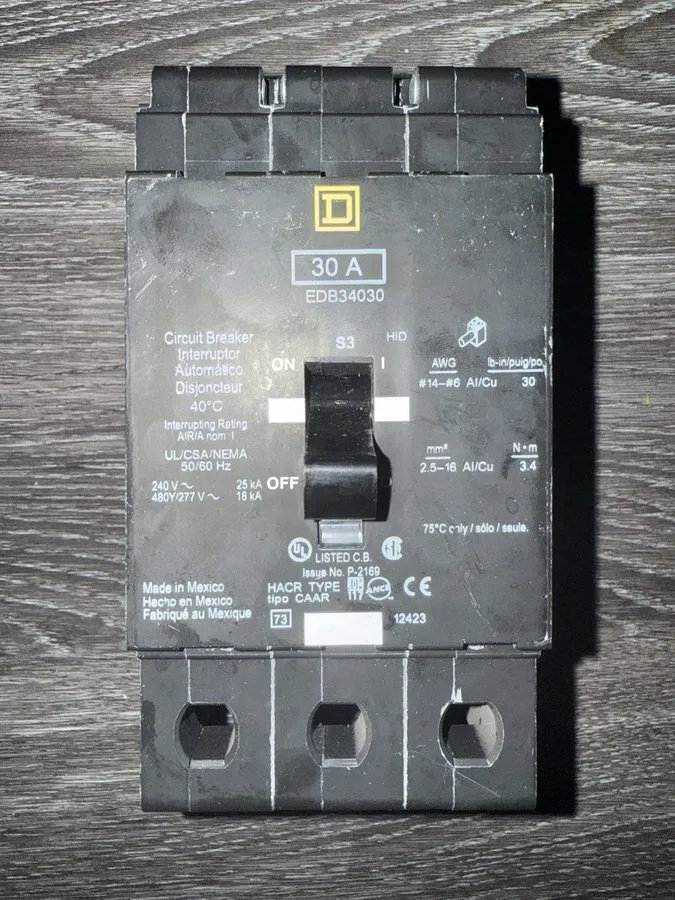 Автоматический выключатель Square D EDB34030 Circuit Breaker 30A 3-Pole 480V AC 