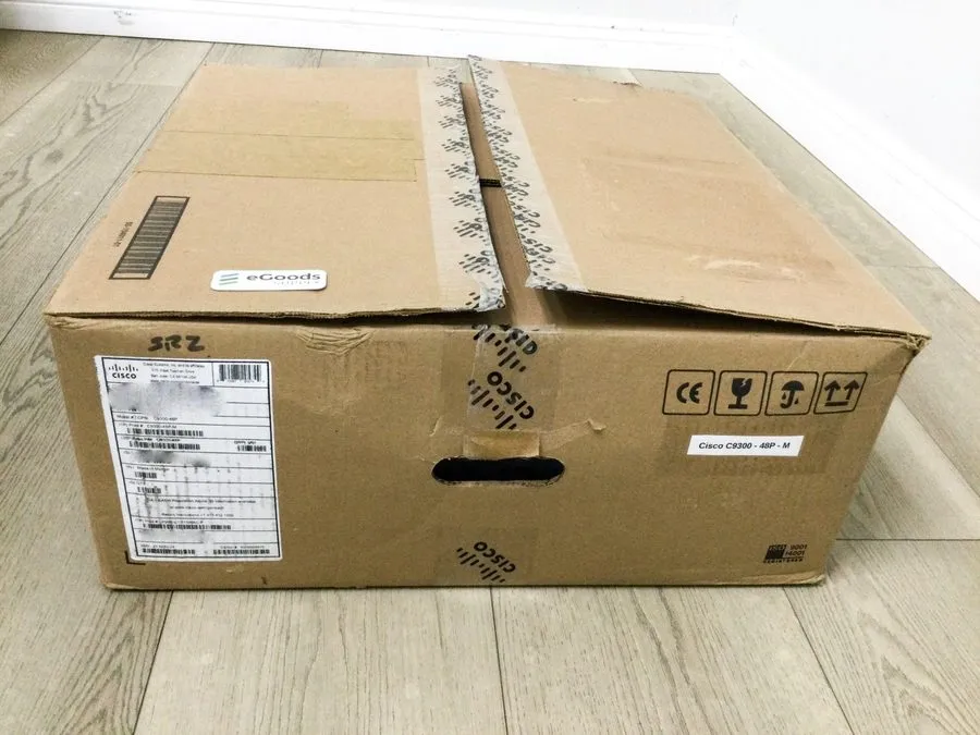 Коммутатор C9300-48P-M 48-Port Meraki Catalyst PoE+ Cloud-Managed Ethernet Switc