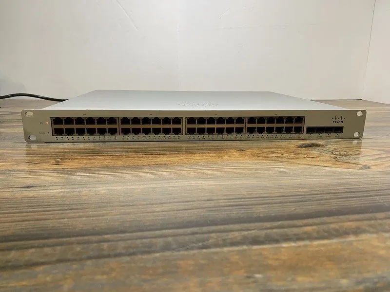 Коммутатор CISCO MERAKI MS220-48-HW 48Port Gigabit Cloud Managed Switch UNCLAIME