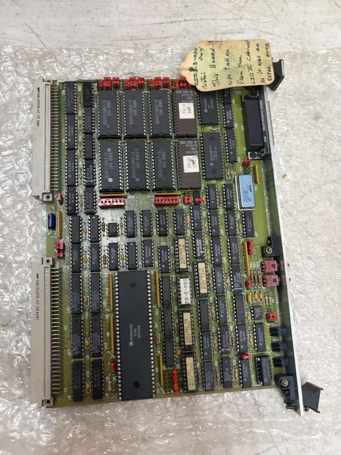 Промышленный компьютер Motorola VMEmodule 01-W3047B VME CPU Memory Board CID3-3-