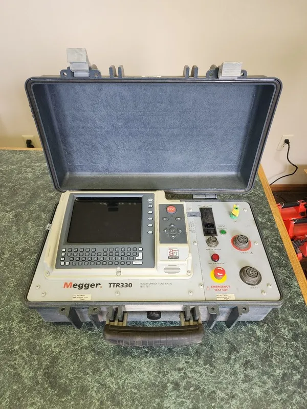 Тестер Megger TTR330 Transformer Turn-Ratio Test Set Cat. No.