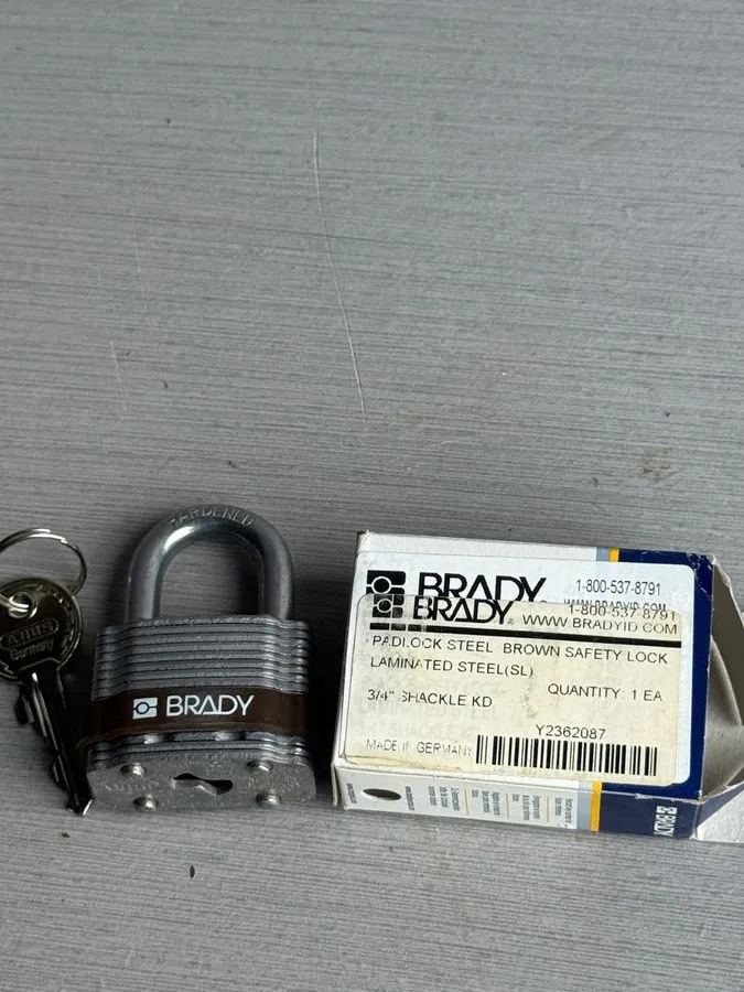Такелажная скоба BRADY Steel Padlock Y2362087 3/4in (20mm) Shackle Lockout/Tagou — фото лота 1