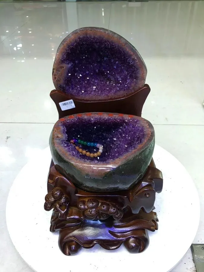 Лабораторный прибор 23.54LB Natural amethyst geode quartz cluster crystal specim