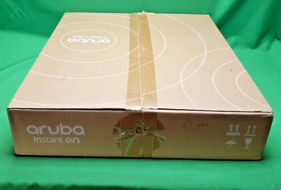 Коммутатор HPE Aruba Instant On 1960 JL806A 24-Port Gigabit Managed Switch 2x 10