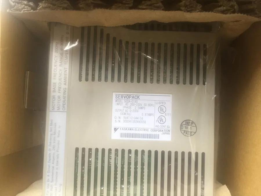 Сервопривод YASKAWA SERVOPACK SGDA-01AS