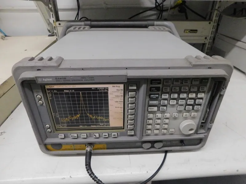 Анализатор спектра Agilent E4411B Spectrum Analyzer 9KHz-1.5GHz ESA-L Series