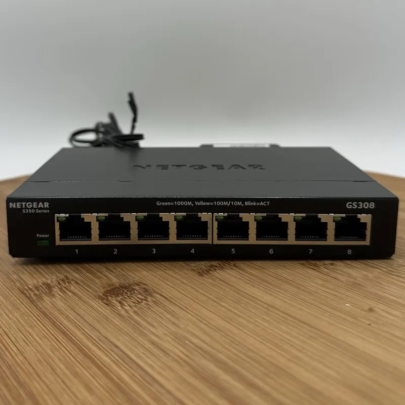 Коммутатор NETGEAR GS308v3 Black 8-Port Gigabit Ethernet Unmanaged Switch