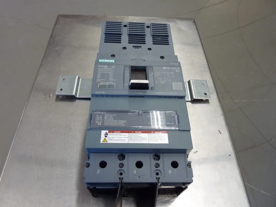 Автоматический выключатель SIEMENS 3VA5450-6EC31-0AA0 Circuit Breaker 3 POLE 500 — фото лота 1