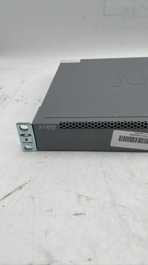 Коммутатор Juniper EX2300-24P 24-Port 1GBASE-T PoE+ 4x 1/10GbE SFP/SFP+