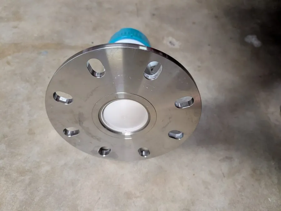 Датчик уровня SIEMENS SITRANS LR580 RADAR LEVEL TRANSMITTER WITH 4 " FLANGE MOUN — фото лота 2