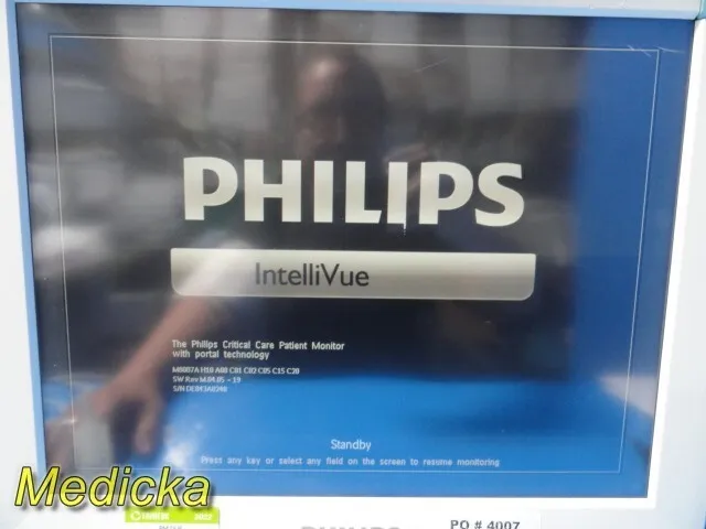 Монитор пациента Philips IntelliVue MP30 Touch Patient Monitor w/ M3001A & M3015