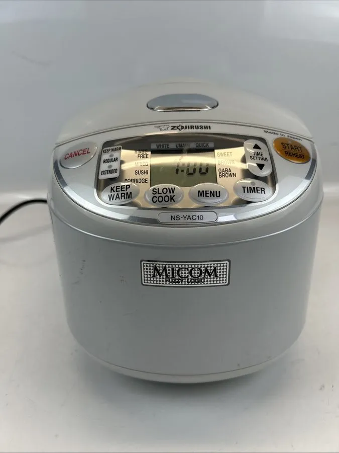 Рисоварка Zojirushi NS-YAC10 Umami Micom 5-Cup Rice Cooker & Warmer White Made i — фото лота 1