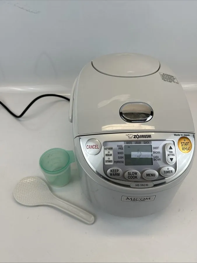 Рисоварка Zojirushi NS-YAC10 Umami Micom 5-Cup Rice Cooker & Warmer White Made i — фото лота 2