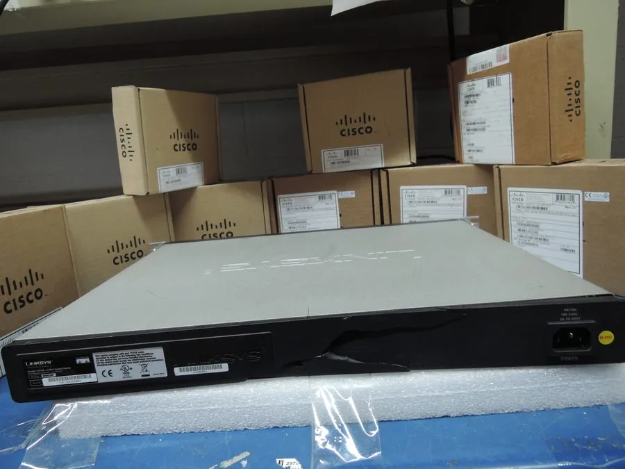 Коммутатор Cisco Linksys SRW224P 24-Port 10/100 Managed 2-Port Gigabit PoE Switc