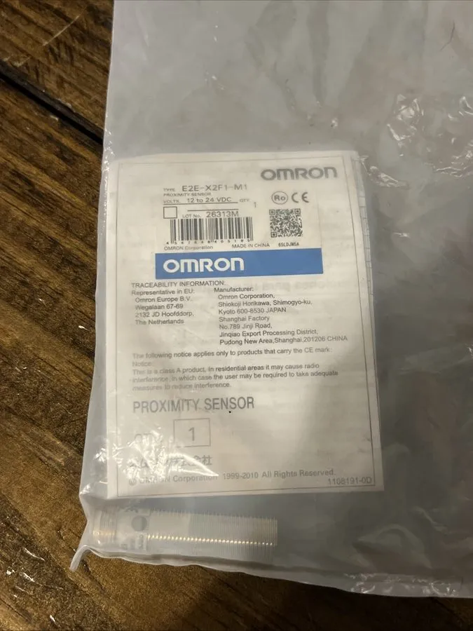Датчик приближения Omron E2E-X2F1-M1 Inductive Proximity Sensor 2mm 12-24VDC PNP — фото лота 2