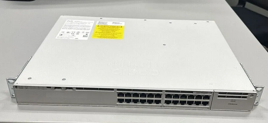 Коммутатор C9200-24P-A Cisco Catalyst 9200 24-port PoE+ Switch
