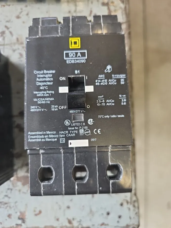 Автоматический выключатель Square D EDB34090 18kAIC @ 480V 90A 3-Pole Circuit Br