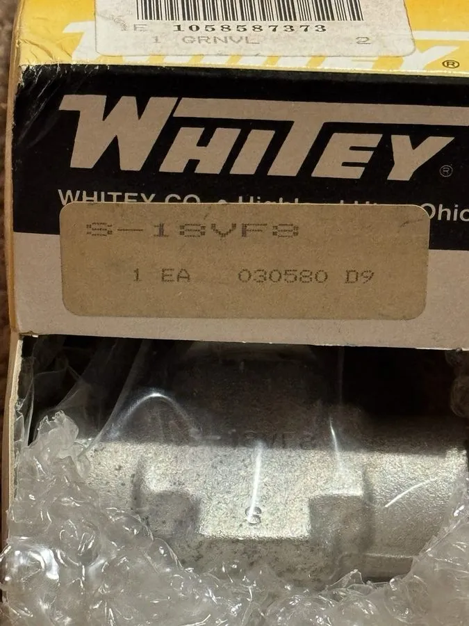 Клапан SWAGELOK-WHITEY VALVE IN FACTORY BOX S-18VF8 CARBON STEEL — фото лота 1