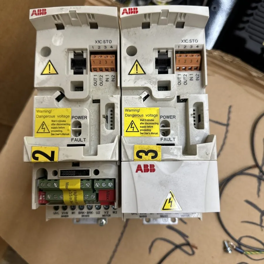 Частотный преобразователь ABB Drives ACS355-03U-04A7-2