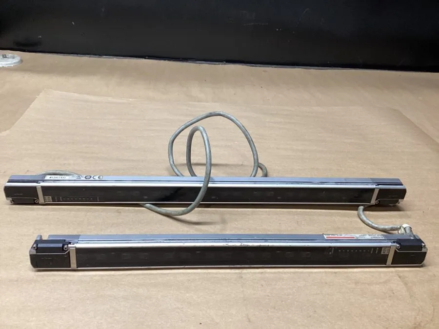 Световая завеса Keyence SL-C24H-T Safety Light Curtain Transmitter 24 Beam 460mm
