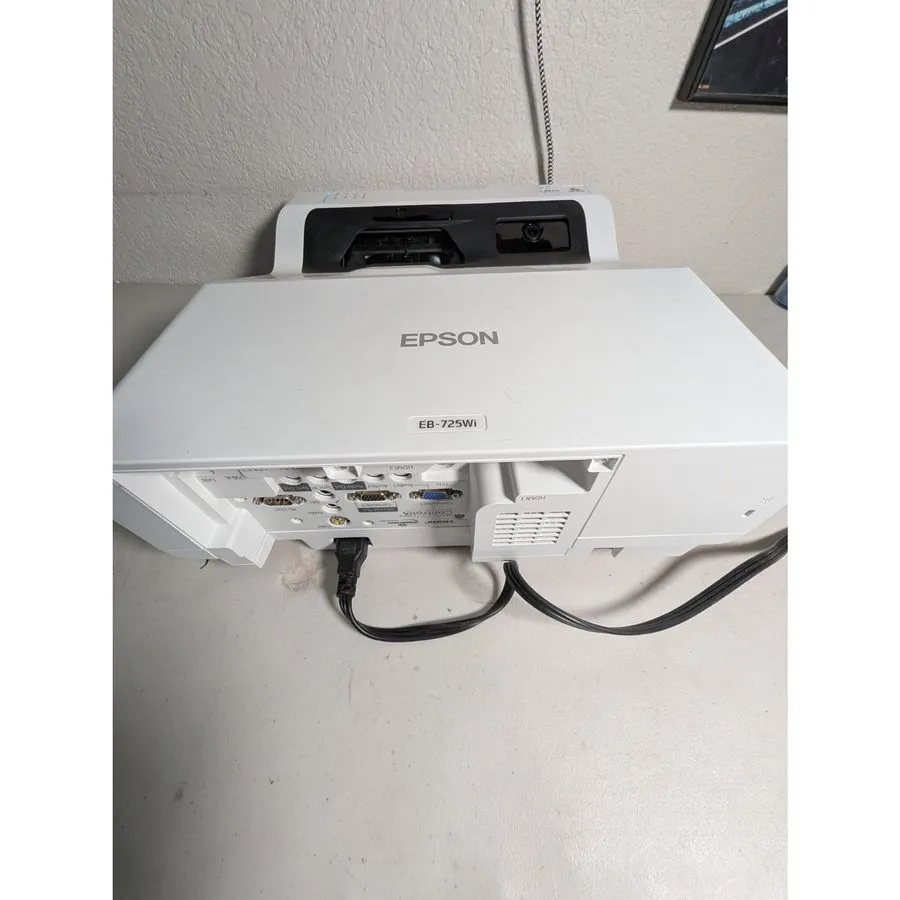 Проектор Epson EB-725Wi 3LCD Projector Laser Phosphor 4000 Lumens Miracast 16W S