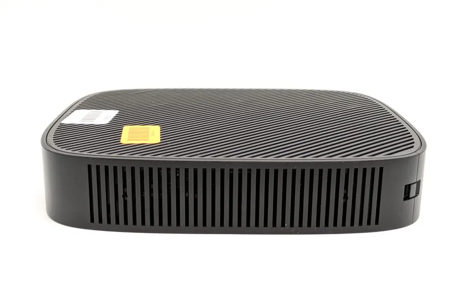 SSD-накопитель HP t640 Thin Client SFF Desktop Ryzen R1505G 8GB DDR4 256GB SSD W