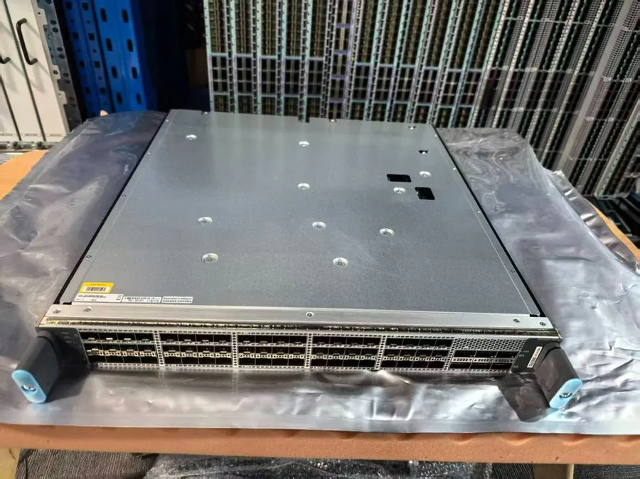 Коммутатор Juniper QFX10000-60S-6Q 60X 1GbE/10GbE SFP/SFP+ 6x40GbE QSFP+ 2x100Gb